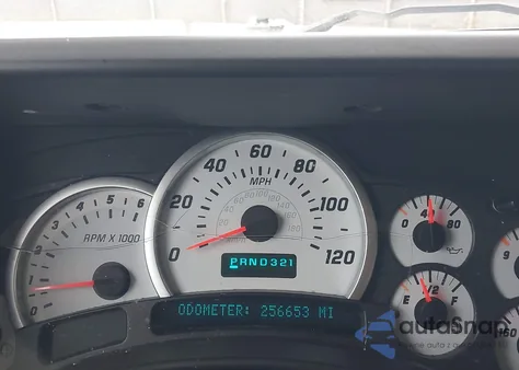 2004 Hummer H2 из США, поврежденный, VIN 5GRGN23U54H117587